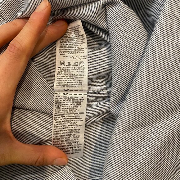 Banana Republic Slim-Fit Non-Iron Dress Shirt (Men's M) - Picture 4 of 10